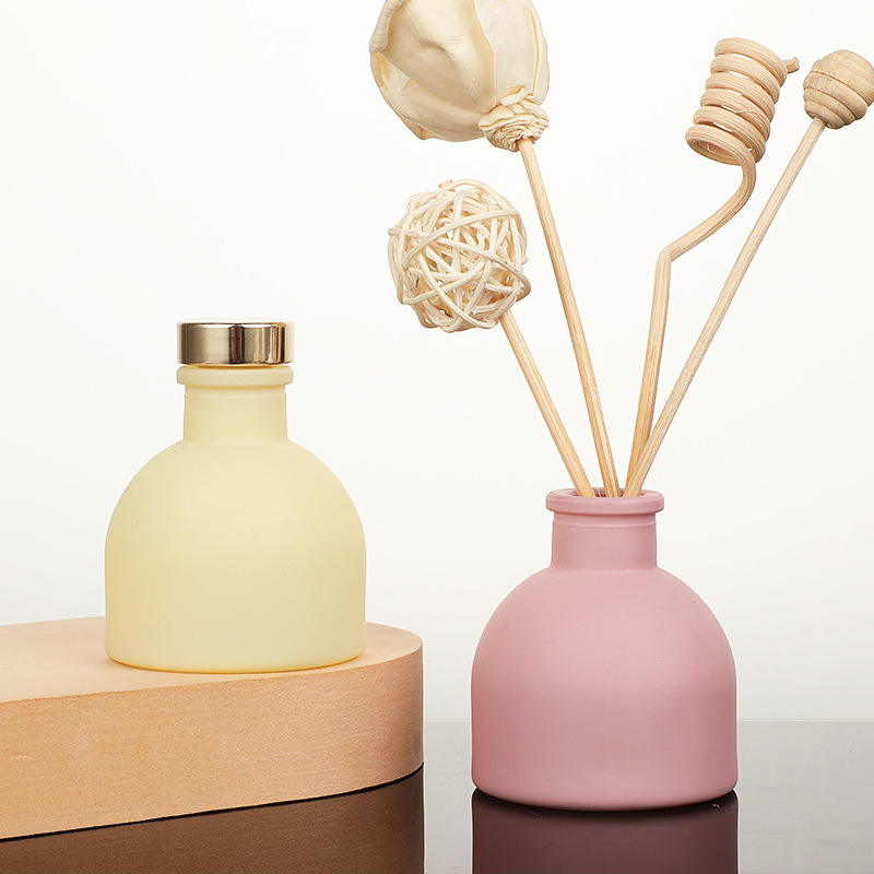 Home Fragrance H&M - 1pc 50ml Empty Pink/White/Yellow/Black Aromatherapy Diffuser