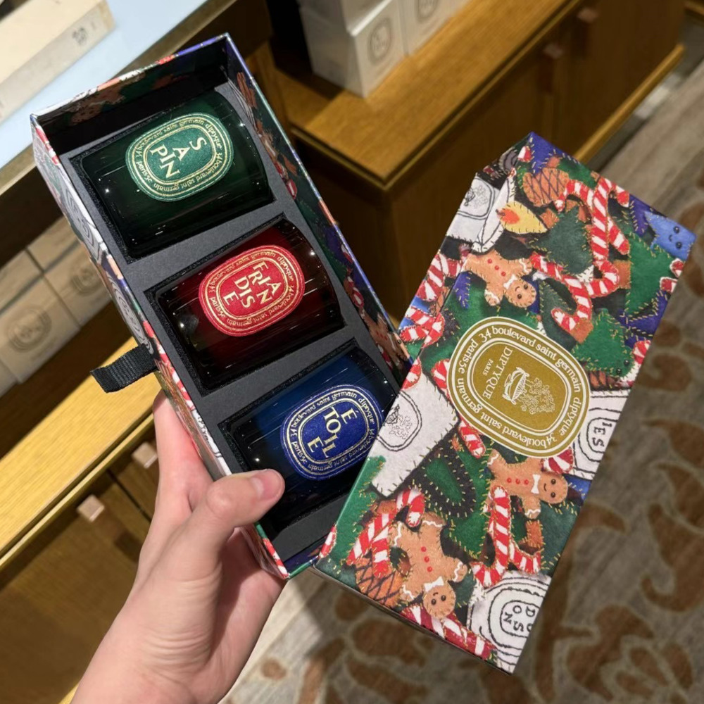 Diptyqueing Christmas Tree Rom - Home Fragrance Diptyque review and price
